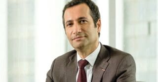 Selon un communiqué officiel de l’opérateur télécom, le Conseil de surveillance a pris acte de l’expiration des mandats des membres du Directoire au 1er mars 2025. Il a ainsi décidé de désigner Mohamed Benchaâboun à la présidence du Directoire pour un mandat de deux ans, jusqu’au 1er mars 2027, en remplacement d’Abdeslam Ahizoune.