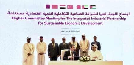 Ce partenariat, qui ambitionne de créer un leader régional dans l’industrie de la literie et du sommeil combinant la puissance de développement de Dolidol, présent actuellement dans une douzaine de pays dont le Nigeria avec 4 usines, et l’expertise industrielle d’Intercoil, prévoit une montée en capacité des infrastructures de production, une expansion des marchés et une accélération de l’innovation en matière de technologies du sommeil et de solutions de literie durables, ajoute la même source.