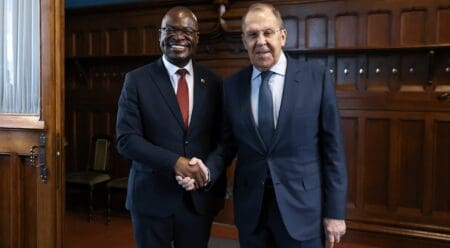 Le chef de la diplomatie zimbabwéenne, Amon Murwira, a expliqué les raisons de cette démarche. Selon lui, les BRICS constituent "l'une des plus importantes plateformes de coopération économique", reposant sur les principes du respect mutuel et de l’égalité souveraine des nations.