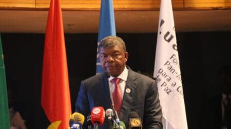 Avec la commission de l'UA, les "démarches nécessaires" seront entreprises dans les prochains jours pour "trouver le pays dont le chef de l'Etat" prendra en charge cette médiation du conflit entre la RDC et le Rwanda, précise ce communiqué.