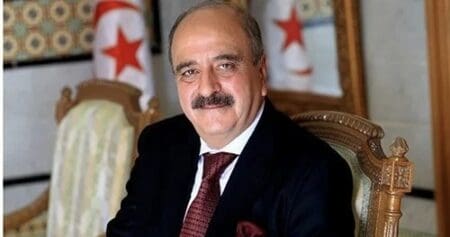 La Tunisie "annonce le retrait de sa reconnaissance de la compétence de la CADHP pour accepter les recours des personnes et des organisations non gouvernementales", a indiqué le ministre des Affaires étrangères Mohamed Ali Nafti, dans une "déclaration" datant du 3 mars, partagée depuis jeudi par des militants des droits.