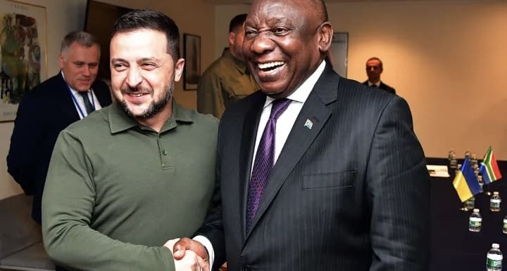 “Processus de paix inclusif” | Zelensky attendu en Afrique du Sud le 10 avril (présidence sud-africaine) "Le président Zelensky se rendra en Afrique du Sud le 10 avril", a déclaré à l'AFP le porte-parole de la présidence, Vincent Magwenya, ajoutant que cette visite s'inscrivait dans "le prolongement des engagements en cours" sur "un processus de paix inclusif" entre la Russie et l'Ukraine.