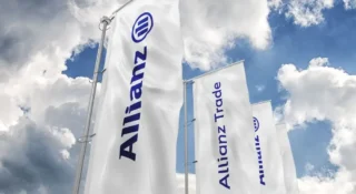 L’annonce de l’insincérité des comptes publics a été un choc pour l'arrangement en cours avec le FMI, car elle modifie le chemin fiscal convenu, relèvent les analystes d’Allianz Trade. Selon de nouvelles estimations, le déficit budgétaire s'élevait à 11 % du PIB en 2024, au lieu des 5,5 % affichés. Résultat, une renégociation avec le FMI est en cours. Le nouveau ministre des Finances a assuré aux créanciers internationaux que le nouveau gouvernement travaillera à ramener le déficit budgétaire à 3 % d'ici 2027.