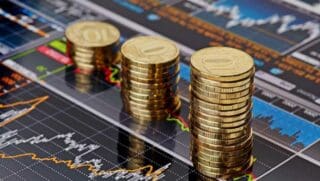 La Côte d’Ivoire a levé le mardi 22 avril la bagatelle de 454,2 milliards FCFA (790 millions de dollars) sur le marché régional de l’Union économique et monétaire ouest-africaine (UEMOA), à l’occasion d’une adjudication de titres du Trésor qui comprend sept maturités, allant de 1 à 7 ans, a annoncé l’agence UMOA-Titres.