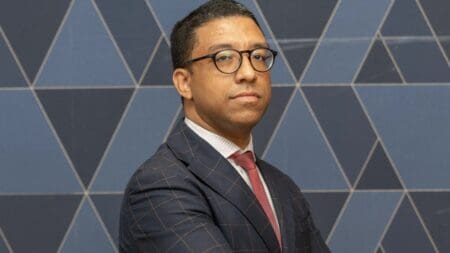 Basé à Casablanca et fondé en 2017, Corporate Value Advisory est un cabinet de conseil, spécialisé dans l’accompagnement stratégique, la conduite de projets de transformation, l’évaluation financière, l’audit et le conseil fiscal. Dirigé par Marouane Mouafir, Expert-comptable diplômé en France et lauréat du groupe ISCAE, le cabinet a mené à bien plus de 140 projets de transformation au profit de clients publics et privés, au Maroc et dans la région.
