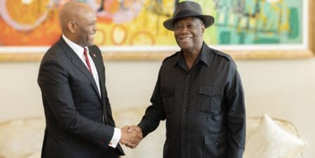 Côte d’Ivoire | Gestion d’actifs : United Capital ouvre ses portes à Abidjan Cette nouvelle société du groupe bancaire UBA figure parmi une série d'investissements en Côte d’Ivoire annoncés par l’homme d’affaires nigérian lors d’une audience avec le Président ivoirien, Alassane Ouattara plutôt dans la matinée.