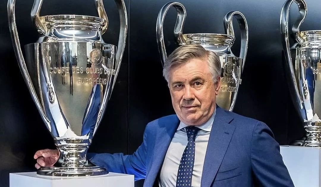 Football | Carlo Ancelotti nommé sélectionneur de la Seleçao Ancelotti, 65 ans, a connu quatre années extrêmement réussies lors de son deuxième mandat chez les géants espagnols, mais ils sont sur le point de terminer cette saison sans trophée. Il sera remplacé au Bernabéu par l'ancien milieu de terrain du Real Xabi Alonso, 43 ans, qui a signé un contrat de deux ans avec la possibilité de le prolonger d'une année supplémentaire. «Ancelotti débute sa mission la semaine prochaine», a indiqué la CBF (Confédération brésilienne de football) dans un communiqué. «Il rencontrera les responsables de la CBF pour finaliser la liste préliminaire des joueurs convoqués pour les éliminatoires de la Coupe du monde contre l'Équateur et le Paraguay le mois prochain. Le 26, au Brésil, le sélectionneur annoncera la liste définitive.»