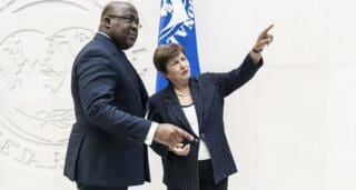 RDC | Un accord préliminaire avec le FMI sur la première revue du programme triennal Du 30 avril au 13 mai 2025, une mission du FMI dirigée par Calixte Ahokpossi, chef de mission pour la RDC, a séjourné à Kinshasa. Objectif : discuter de la mise en œuvre du programme économique appuyé par la FEC. Les échanges se sont inscrits dans le cadre de la première évaluation du programme, initié pour accompagner les réformes structurelles du pays.