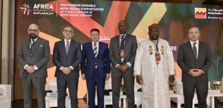 Egypte | Club Afrique Développement : Le Caire accueille 300 leaders africains pour dynamiser les échanges économiques intra-continentaux Les délégations d’entreprises et de représentants institutionnels venues du Cameroun, Congo, Côte d’Ivoire, Gabon, Mali, Maroc, Mauritanie, Sénégal, Tchad, Togo et Tunisie, ont été accompagnées des représentants des filiales du groupe Attijariwafa bank présentes dans chaque pays. Ont notamment conduit leurs délégations respectives Mohamed El Ghazi, Directeur général de la Société Ivoirienne de Banque, Mounir Ibrahim, Directeur général d’Attijari bank Mauritanie, et Alexandre Beziaud Directeur général de SCB Cameroun. Les autres délégations ont été encadrées par les équipes des différentes filiales du Groupe, à savoir : CBAO Sénégal, la Banque Internationale pour le Mali (BIM. S.A), Crédit du Congo, BIA Togo, et Attijariwafa bank Marocet Attijari bank Tchad.