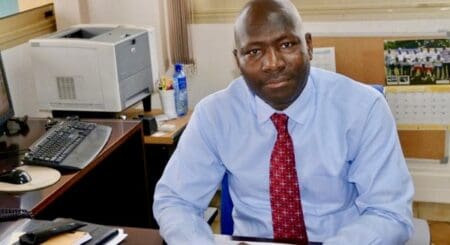 Les autorités ont évité le piège de ne viser que la capitale et quelques métropoles comme le font souvent les pouvoirs publics en Afrique. En effet, plusieurs villes secondaires bénéficieront de chantiers dont les appels d'offres sont donnés pour imminents : Il s’agit d’Oyem, Lambaréné, Koulamoutou, Franceville, Mouila, Lebamba et de Ndendé. En plus de la construction et de la réhabilitation d’infrastructures telles que les routes, les écoles et les espaces verts, Libreville insiste aussi sur les ouvrages de protection pour protéger la population contre le risque d’inondation.