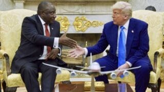 A peine de retour à la Maison-Blanche cela va changer, en décidant de réduire drastiquement la part de budget de l’USAID destinée à l’Afrique . Mais le pire reste sans doute à venir, avec une prochaine échéance critique : celle de l’AGOA /Africain Growth and Opportunity  Act/.
