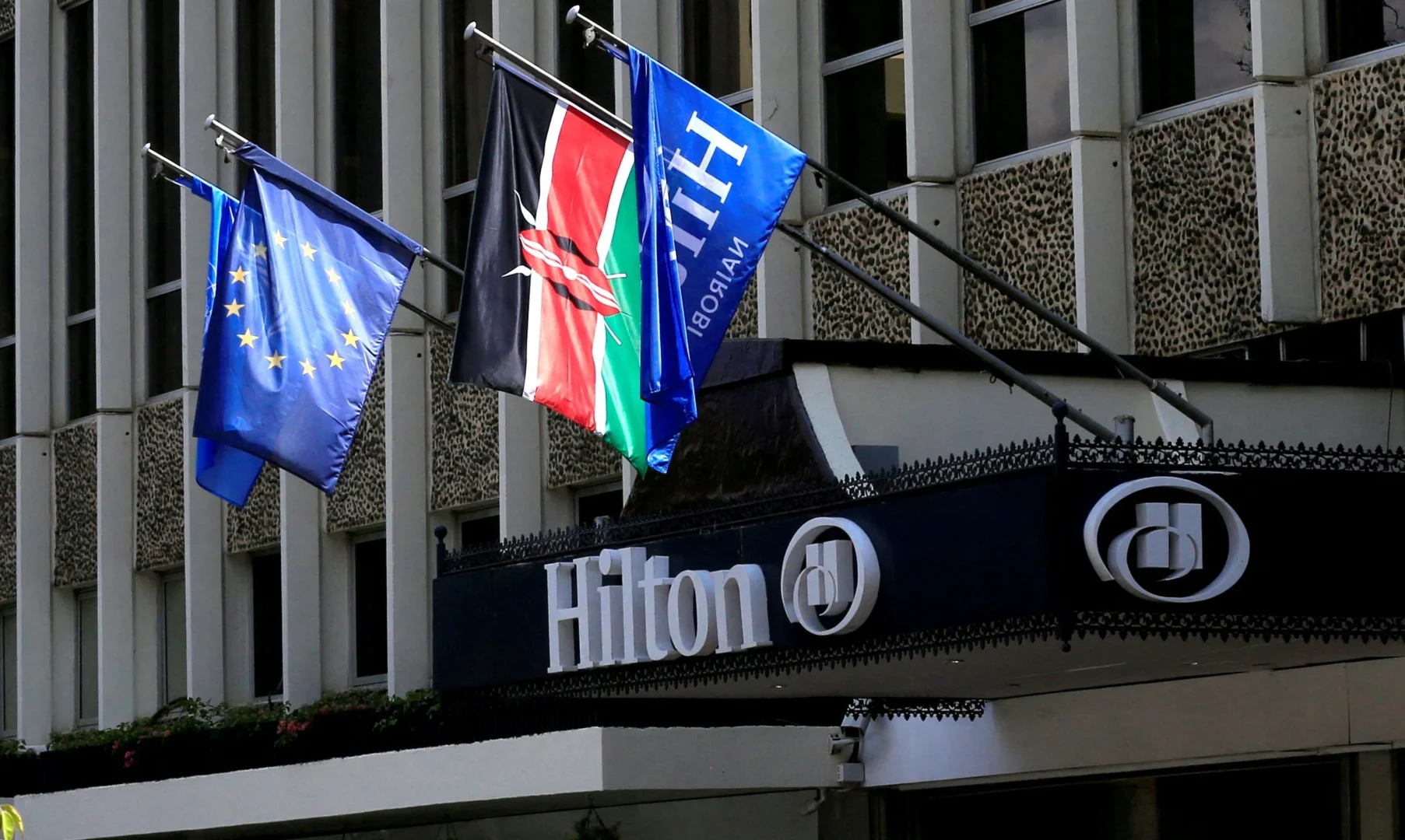 Le management de Hilton a indiqué que la chaîne prévoit de tripler son portefeuille africain pour atteindre un parc de plus de 160 hôtels. Pour la première fois en effet, Hilton prévoit de s’implanter en Angola, au Ghana et au Bénin, et de revenir à Madagascar et en Tanzanie, indique le communiqué diffusé ce 18 juin. Quant à la chaîne Marriott, elle prévoit d'ajouter 50 établissements d'ici 2027, dont cinq nouveaux pays : le Cap-Vert, la Côte d'Ivoire, la République démocratique du Congo, Madagascar et la Mauritanie. Le portefeuille africain actuel du groupe comprend près de 150 unités hôtelières, soit 26.000 chambres réparties dans 20 pays.