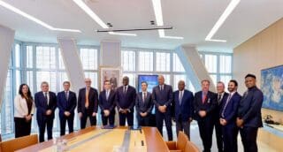 Connectivité numérique | Mali et Tchad : l’IFC accorde deux emprunts de 370 millions d’euros à Maroc Telecom Maroc Telecom et IFC, la Société financière internationale, établissent un partenariat à long terme pour soutenir les filiales de Maroc Telecom au Tchad et au Mali. Dans le cadre de ce partenariat, IFC accordera deux prêts pour un montant total de 370 millions d’euros afin d’améliorer la connectivité mobile et la qualité de l’internet mobile. Ce financement soutiendra le déploiement des services 4G, offrant un accès internet plus rapide et plus fiable à un plus grand nombre de personnes et d’entreprises dans ces deux pays.