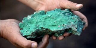 Commodities | La RDC prolonge le gel des exportations du cobalt Premier producteur mondial de cobalt, la République démocratique du Congo (RDC) a décrété en février 2025 une suspension de quatre mois de ses exportations, les prix ayant atteint leur plus bas niveau en neuf ans même s’ils ont commencé à se redresser depuis quelques semaines.