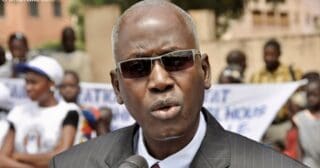 Cette décision marque une escalade dans le différend qui oppose Barrick au gouvernement malien. Dans une première réaction, le groupe Barrick Mining a indiqué dans un communiqué que «cette action était injustifiée.» «Justice n'a été ni entendue ni rendue,» a déclaré à l’agence Reuters Issaka Keita, l'un de l’équipe de la défense de Barrick. L’exploitation du complexe de Loulo-Gounkoto, qui représentait 14 % de la production de Barrick Mining, est suspendue depuis janvier dernier en raison d'un conflit entre l'entreprise et le gouvernement malien au sujet des impôts et de la propriété. L’Etat malien actionnaire du complexe minier, avait demandé au tribunal de Commerce de Bamako de nommer un administrateur.