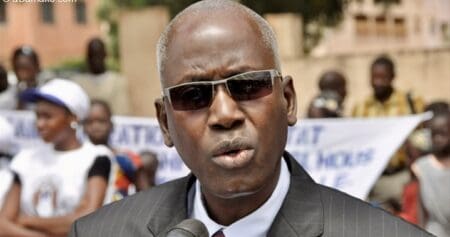 Cette décision marque une escalade dans le différend qui oppose Barrick au gouvernement malien. Dans une première réaction, le groupe Barrick Mining a indiqué dans un communiqué que «cette action était injustifiée.» «Justice n'a été ni entendue ni rendue,» a déclaré à l’agence Reuters Issaka Keita, l'un de l’équipe de la défense de Barrick. L’exploitation du complexe de Loulo-Gounkoto, qui représentait 14 % de la production de Barrick Mining, est suspendue depuis janvier dernier en raison d'un conflit entre l'entreprise et le gouvernement malien au sujet des impôts et de la propriété. L’Etat malien actionnaire du complexe minier, avait demandé au tribunal de Commerce de Bamako de nommer un administrateur.