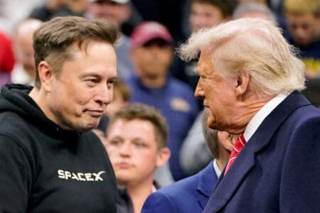 Les deux hommes avaient paru vouloir mettre un terme à leur escarmouche publique après s’être écharpés sur les réseaux sociaux début juin. Mais la «big, beautiful» loi de Donald Trump sur le budget, qui met en relief les divergences profondes entre l’homme le plus riche du monde et le président MAGA (Make America Great Again), a donné lieu à un nouvel accrochage.