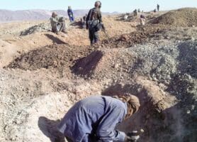 Le ministère a déclaré dans un communiqué que le monopole accordé à Maaden Mauritanie donne le pouvoir à cette agence de «superviser l’orpaillage dans ces zones clairement définies sur le territoire national, dédiées à l’exercice de l’activité minière artisanale selon des conditions réglementaires et techniques comprenant l’encadrement, la garantie de la sécurité et le soutien logistique.»