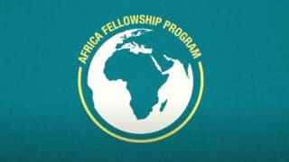 Le programme, proposé pour la région Afrique du Groupe de la Banque mondiale (GBM), offre aux jeunes chercheurs africains l’opportunité unique d’intégrer les équipes de la Banque à Washington D.C. ou dans l’un de ses bureaux nationaux pendant une durée de six mois, de janvier à juin 2026. L’objectif est clair : permettre aux talents africains de contribuer directement à la recherche, à l’élaboration de politiques économiques, à l’assistance technique et aux opérations de prêt.