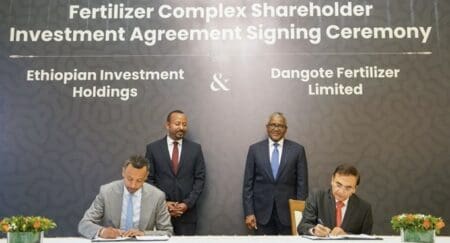 “C'est avec une grande fierté que nous annonçons aujourd'hui la signature d'un accord d'investissement stratégique de 2,5 milliards de dollars entre le groupe Dangote et Ethiopian Investment Holdings pour la construction d'un complexe de production d'engrais en Éthiopie,” a déclaré l’industriel nigérian Aliko Dangote.