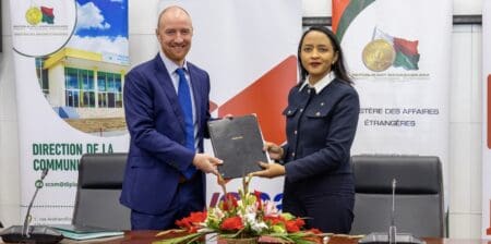 Le groupe panafricain AXIAN, via ses entités locales Jovena et NEA, s’est ainsi associé à l’État malgache pour garantir l’approvisionnement énergétique de l’événement organisé à Antananarivo. Le thème retenu cette année met l’accent sur l’industrialisation, l’agriculture et la transition énergétique, trois priorités partagées par les pays de la SADC.