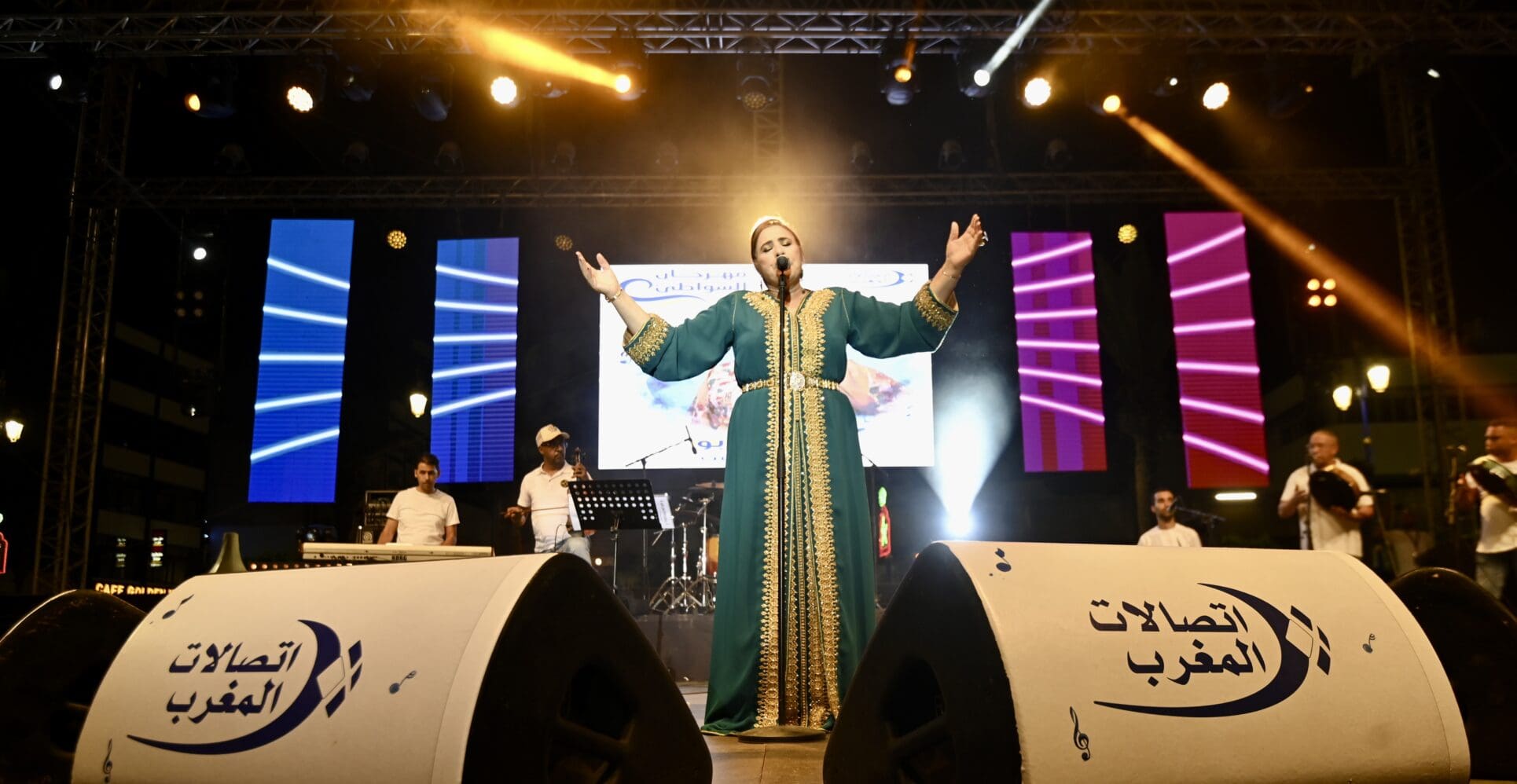 Les plages concernées furent celles de M’diq, Al Hoceima, Martil, Tanger, Saïdia et Nador. Elles ont toutes vibré au rythme des concerts gratuits de la 21e édition du Festival des Plages de Maroc Telecom. «Elles ont accueilli, comme chaque année, des millions de festivaliers venus vivre un été unique, les pieds dans le sable et le cœur battant au rythme de la musique,» indique le communiqué de Maroc Telecom.