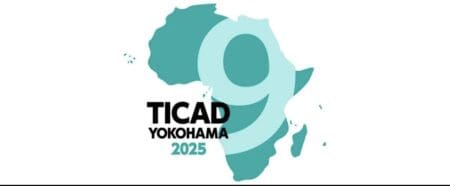 La rencontre : «Stimuler les investissements du secteur privé japonais en Afrique» s’est articulée en deux sessions. La première a mis en lumière les enseignements tirés des investissements japonais en Afrique à ce jour et discuté de comment accroître ces derniers, avec en point de mire la libéralisation du secteur des télécommunications en Éthiopie. La session a analysé le projet Safaricom Telecommunications Ethiopia Plc. (STE), un financement majeur qui représente le plus important Investissement direct étranger (IDE) en Éthiopie et l’un des projets les plus significatifs soutenus par le Japon en Afrique. À travers ce projet phare, la session a permis de comprendre comment l’IDE joue un rôle de catalyseur dans la promotion de projets d’infrastructure à grande échelle en Afrique.