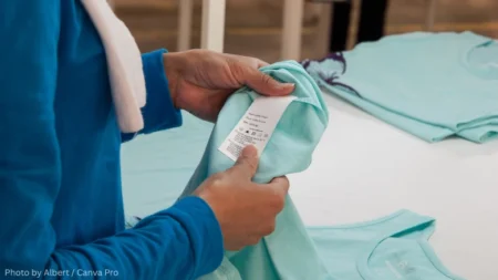 Aujourd’hui, plus de la moitié du commerce mondial s’effectue de manière indirecte via les CVM. Cette dynamique est particulièrement marquée dans les pays à revenu intermédiaire de la tranche inférieure (figure 1). La participation aux chaînes de valeur offre de nombreux avantages : elle accélère la croissance de la productivité et la création d’emplois.