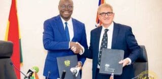 Le ministère ghanéen des Finances a officialisé, mercredi 24 septembre 2025, la signature d’un accord bilatéral de restructuration de dette avec le Royaume-Uni, portant sur un montant estimé à 256 millions de dollars.
