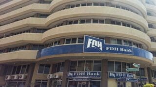 L’annonce est tombée le vendredi 26 septembre 2025 : Ecobank Transnational Incorporated a finalisé la vente de sa participation de 99 % dans Ecobank Mozambique (EMZ) au profit de FDH Bank Plc., un établissement coté à la Bourse du Malawi. L’opération a été conclue après l’obtention de toutes les autorisations réglementaires nécessaires, signant ainsi la fin de l’implantation directe d’Ecobank dans le pays lusophone.