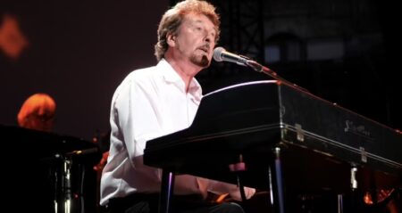 Le chanteur et auteur-compositeur Rick Davies s'est éteint à 81 ans samedi 5 septembre 2025 à son domicile de Long Island. "The Supertramp Partnership a la grande tristesse d'annoncer le décès du fondateur de Supertramp, Rick Davies (...) Nous avons eu le privilège de le connaître et de jouer avec lui pendant plus de cinquante ans.