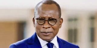 Risque souverain | Le Bénin garde sa note «BB-/B» chez Standard & Poor’s Pour les analystes de l’agence, les perspectives positives reflètent la vitalité de la croissance du PIB réel du pays supérieure à celle de ses pairs sur l’horizon de prévision. Combinée à une stratégie efficace de collecte des recettes, la croissance accélère la consolidation budgétaire.
