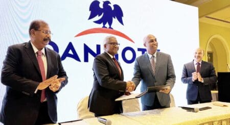 Honeywell UOP, filiale spécialisée dans les procédés pétroliers, fournira des solutions destinées à améliorer l’efficacité, accélérer les débits et optimiser la montée en puissance du site, qu’elle accompagne déjà depuis près de dix ans. «Cette collaboration marque une étape décisive pour notre raffinerie et pour le secteur énergétique nigérian,» a déclaré Aliko Dangote.