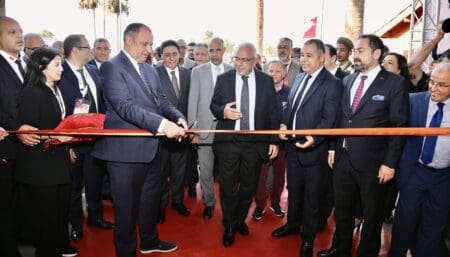 Organisé par l’AMITH en partenariat avec CEMS, le salon MIM confirme son rôle de catalyseur pour le développement du secteur textile marocain. Véritable plateforme de rencontres d’affaires à haute valeur ajoutée, l’événement a réuni dès son ouverture industriels, investisseurs et acheteurs internationaux dans une atmosphère propice à la coopération et à la création de partenariats stratégiques.