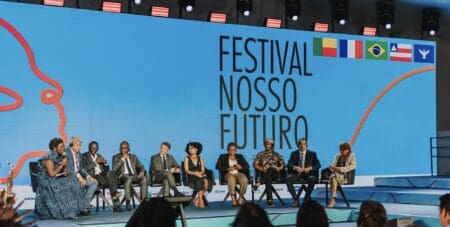 Lancé en partenariat avec l’organisation brésilienne BrCidades et la professeure Glória Cecília Figueiredo de l’Université Fédérale de Bahia, le manifeste incarne un dialogue inédit entre deux continents liés par l’histoire et tournés vers l’avenir.