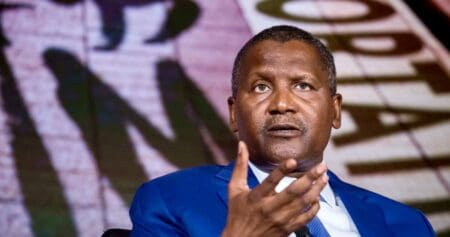 Excédé par l’afflux des importations de produits pétroliers «bon marché» et indésirables en Europe car non-conformes, Aliko Dangote, s’est violemment attaqué aux autorités de régulation, les accusant de faciliter les importations de carburant «low-cost» qui menacent les raffineries locales.