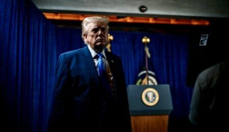 L’administration Trump a franchi une nouvelle étape dans sa dérive climatosceptique. Mardi, la presse étasunienne a révélé que l’Agence américaine de l’environnement (EPA) avait supprimé de son site internet des références à la responsabilité des êtres humains dans le changement climatique.