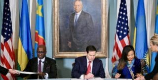 Le rwandais Paul Kagame et son homologue congolais Félix-Antoine Tshisekedi Tshilombo, devraient réaffirmer leur engagement envers un pacte d'intégration économique déjà conclu le mois dernier, ainsi qu'envers un accord de paix négocié par les Etats-Unis et conclu en juin, mais qui n'a toujours pas été mis en œuvre. Cet accord ne changera pas immédiatement la crise humanitaire sur le terrain, ni les souffrances endurées par les populations en raison de l’insécurité et de la poursuite des combats.