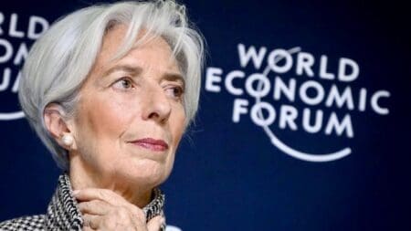 Le dîner diplomatique a tourné court. La présidente de la Banque centrale européenne (BCE) Christine Lagarde a quitté mardi 20 janvier un dîner officiel du Forum économique mondial se tenant cette semaine à Davos. Elle a claqué la porte avant même le dessert, après un discours très critique envers l’Europe prononcé par le secrétaire américain au Commerce, Howard Lutnick, selon l’agence Reuters.