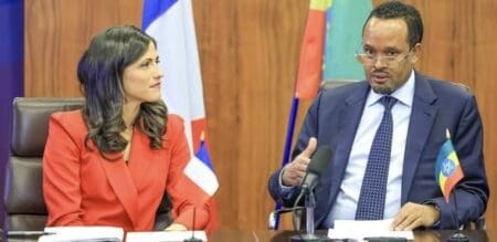 Cet accord intervient après la signature, en juillet 2025, d’un mémorandum d’entente entre l’Éthiopie et le Comité, officialisant le traitement de la dette convenu en mars 2025 et offrant un allègement de plus de 3,5 milliards de dollars US.