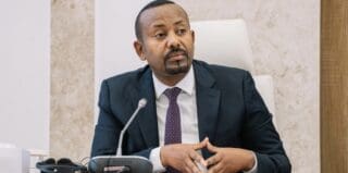 «Sur la base d'une analyse des performances enregistrées durant le premier semestre de l'exercice budgétaire en cours, nous avons révisé nos prévisions de croissance à 10,2 %,»a-t-il annoncé.