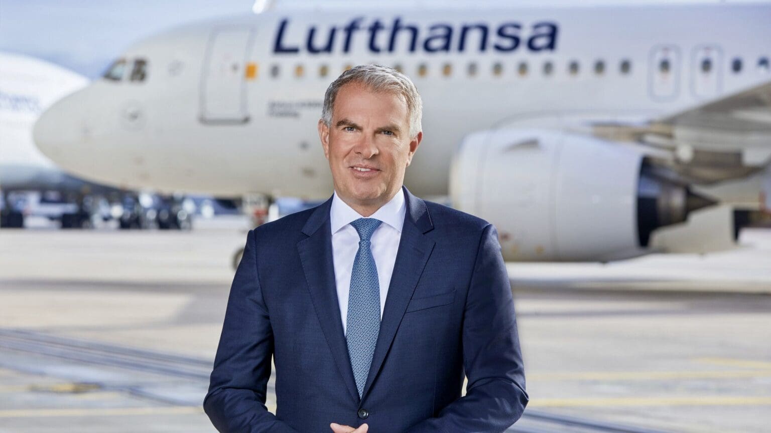 Allemagne | Transport aérien : Une « tâche » sur le centenaire de Lufthansa «Chez Lufthansa, nous sommes fiers de ce que nous sommes aujourd'hui,» a déclaré le PDG Carsten Spohr dans un communiqué publié mercredi 4 février. «Ignorer ensuite les années difficiles, sombres et terribles aurait été tout simplement malhonnête,» concède-t-il.