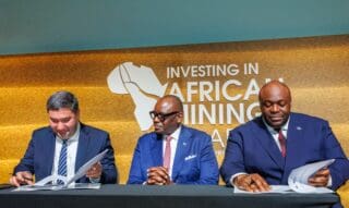 Mining Indaba 2026 | Cobalt en RDC : un accord historique pour sortir l’artisanat minier de l’ombre La République démocratique du Congo franchit une nouvelle étape dans la réforme de son secteur minier. En présence du ministre des Mines, Louis Watum Kabamba, ERG Africa et l’Entreprise Générale du Cobalt (EGC) ont signé un protocole d’accord (MoU) visant à renforcer une exploitation artisanale du cobalt plus durable et responsable.