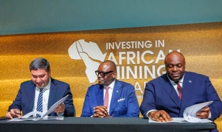 La République démocratique du Congo franchit une nouvelle étape dans la réforme de son secteur minier. En présence du ministre des Mines, Louis Watum Kabamba, ERG Africa et l’Entreprise Générale du Cobalt (EGC) ont signé un protocole d’accord (MoU) visant à renforcer une exploitation artisanale du cobalt plus durable et responsable.