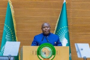 C’est lors de la 39ème session ordinaire de la Conférence des Chefs d’Etats et de gouvernement  de l’Union africaine que le Président Evariste Ndayishimiye a pris les rênes de cette organisation. «Je tiens à vous assurer que le Burundi exercera cette présidence dans un esprit d’écoute, d’impartialité et de coopération avec tous  et pour le bien de tous,» a déclaré le Président Evariste Ndayishimiye, dans son discours.