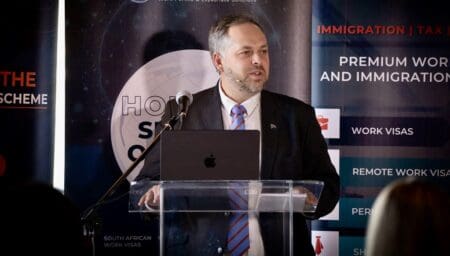 Afrique du Sud | Immigration : l’instruction des visas gangrénée par le bakchich Ces investigations, qui portent sur la période 2004 à 2024, ont été publiées lundi 23 février. Elles révèlent que l'immigration avait été «traitée comme un marché.»