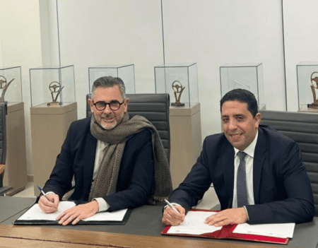 C’est un pas de plus vers la démocratisation de la mobilité durable au Maroc. Stellantis Maroc et Attawfiq Microfinance annoncent la mise en place d’une solution de financement adaptée aux réalités des micro-entrepreneurs et des TPE, souvent confrontés à des contraintes d’accès au crédit classique.