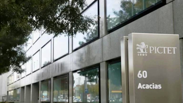 Suisse | Gestion de fortune et d’actifs : le groupe Pictet mise sur l’Afrique du Sud pour conquérir le marché des millionnaires Johannesburg et Le Cap, concentrant respectivement 11 700 et 8 500 millionnaires, représentent le cœur de la richesse privée sud-africaine, qui abrite 34 % des millionnaires du continent selon l’Africa Wealth Report 2025. Pictet mise sur cette concentration pour développer ses services de gestion de fortune, de gestion d’actifs et de conseil en investissement, notamment transfrontalier. La banque anticipe une demande croissante en structuration de patrimoine et en accompagnement des familles fortunées et entrepreneurs locaux.