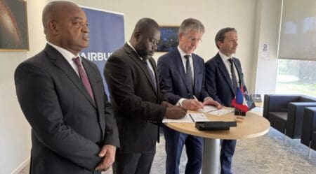 Ce projet s’inscrit dans le cadre de la mise en œuvre du Programme spatial national. Luanda ambitionne « de transformer la République d’Angola d’un simple utilisateur de services, de produits et de technologies spatiales en un opérateur et producteur de ces mêmes technologies, assurant ainsi son indépendance technologique spatiale ». 