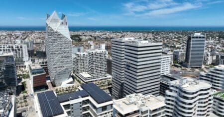 C’est un changement de hiérarchie notable dans la géographie financière africaine. Selon la 39e édition du Global Financial Centres Index, publiée le 26 mars 2026, Casablanca Finance City redevient le centre financier le plus compétitif d’Afrique, dépassant le Mauritius International Financial Centre.